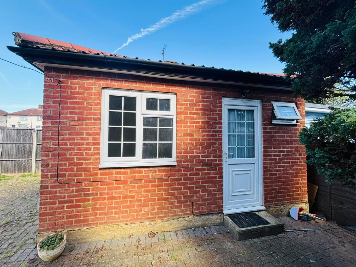 Abbots Road, Edgware, HA8, Edgware